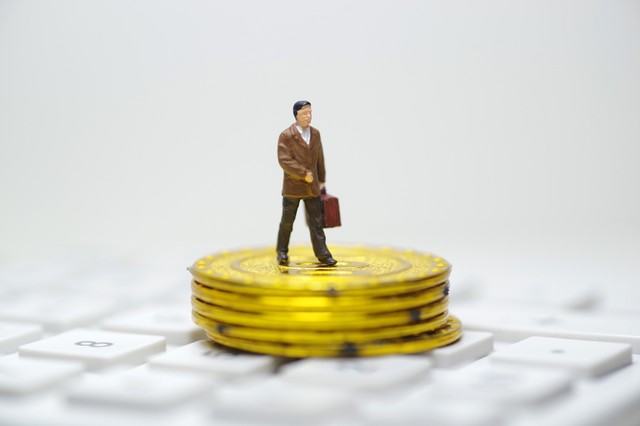 基金持仓股票停盘_基金季报半年报年报解读_基金股票持仓分析