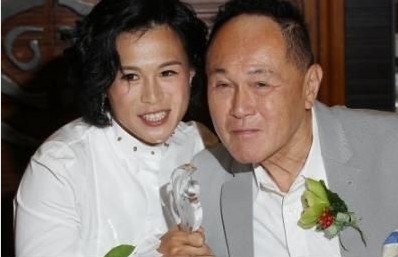 香港大亨赵世曾再出10亿为同性恋女儿招亲，女儿这样回应