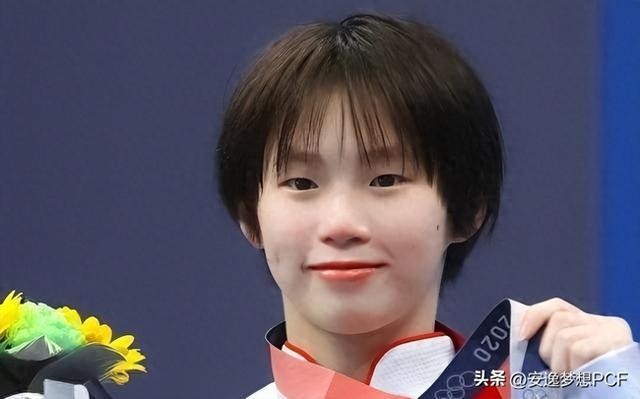 摘帽子人物形象_一个帽子人物_帽子人物画