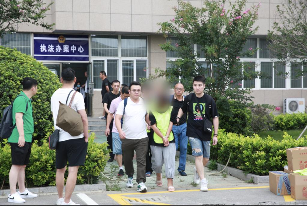 高息网贷陷阱受害者案例_上海正规贷款公司_网贷连环套借2000元卖房还债
