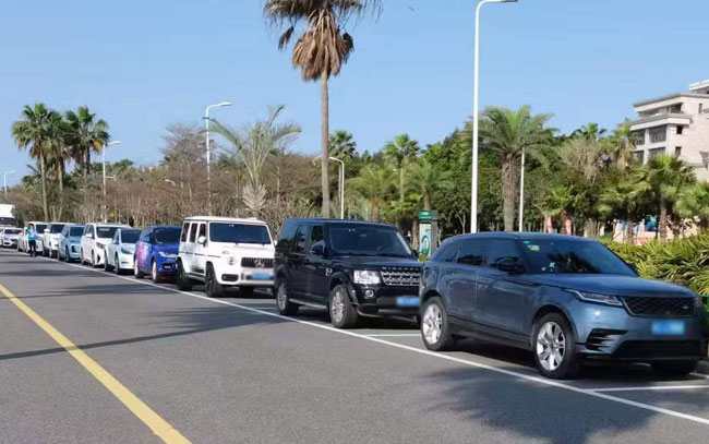 汽车公司市值排名（全球车企市值最新排名：比亚迪超奔驰，特斯拉一骑绝尘！）